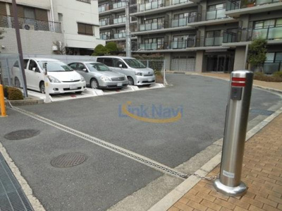 【駐車場】 | パークプラザ北梅田 | 敷地内には駐車場はもちろんバイク置き場もあります！