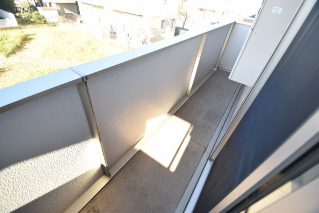 プランドールのバルコニー|開放的で明るい空間を演出してくれるバルコニーです（別間取り）