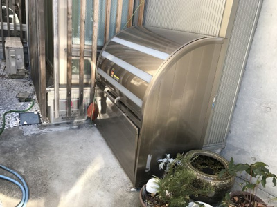 【その他共用部分】 | le chat/ルシャ | 敷地内ごみ置き場でごみ出しもらくらく～♪忙しい社会人さんや学生さんにはうってつけ！
