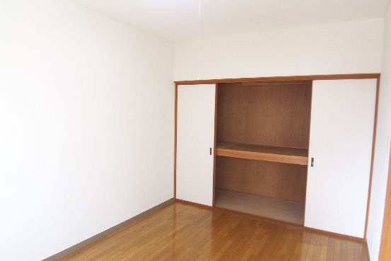 スカイハイツⅡの寝室|反転有り