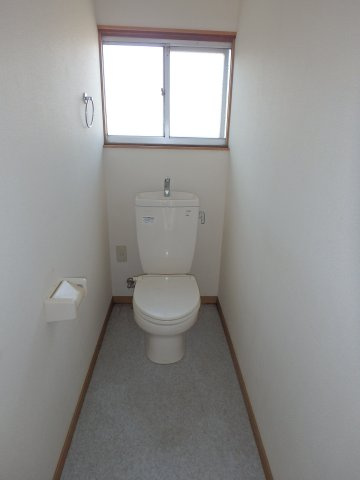 中島　戸建てのトイレ