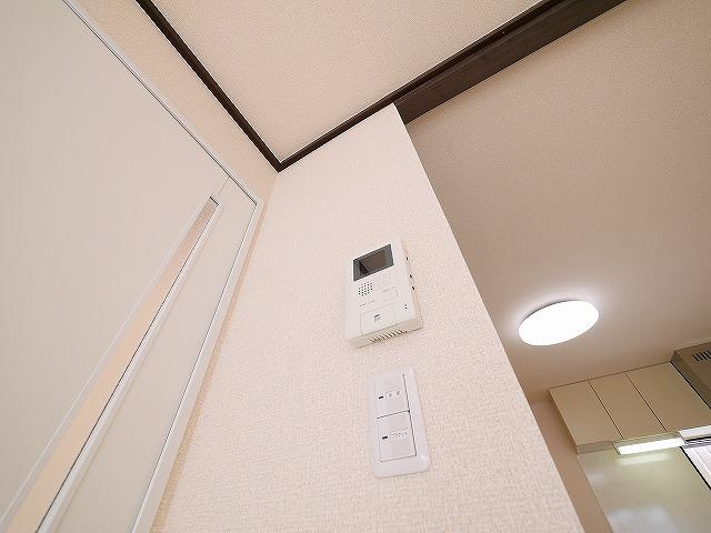 タウニィ箕山のセキュリティ|誰が来てもまず確認かできるモニター付きインターホン
