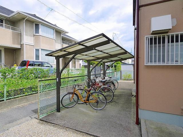 タウニィ箕山のその他共用部分|置ける台数に余裕が有ります