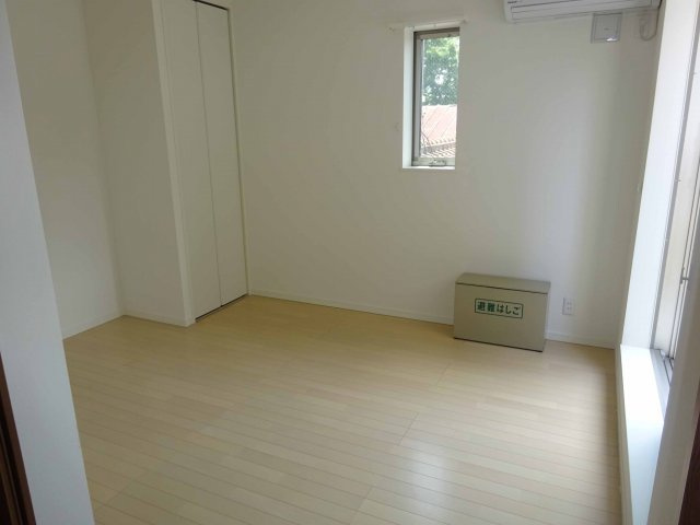 プレシャスハートランド東小岩の洋室