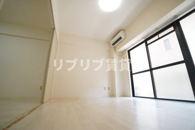 メゾンリヴィエール道場北の寝室