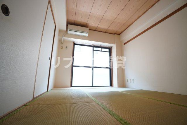 メゾンリヴィエール道場北の和室