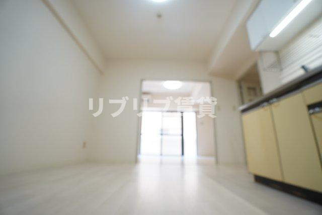 メゾンリヴィエール道場北の居間・リビング