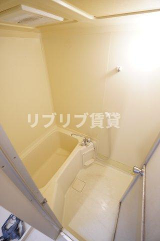 メゾンリヴィエール道場北の浴室