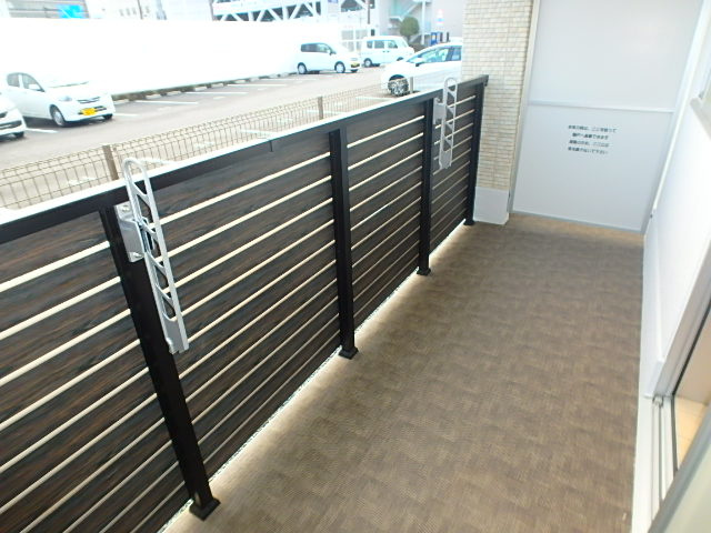 DCT加古川駅前ビルのバルコニー