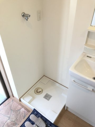 コーラルコート久米川弐番館の設備|室内洗濯機置場