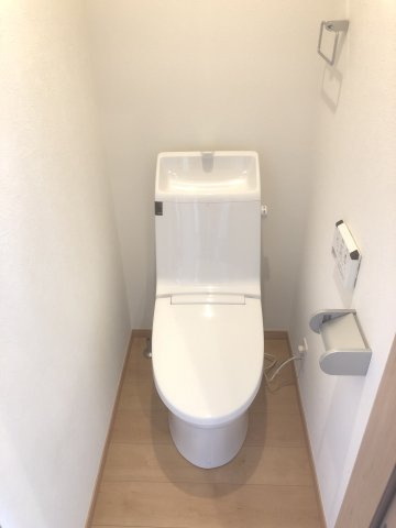 コーラルコート久米川弐番館のトイレ