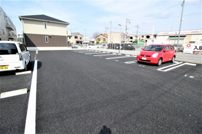 【駐車場】 | Lumie　Court