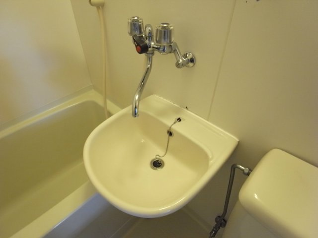 兼山マンションの洗面所