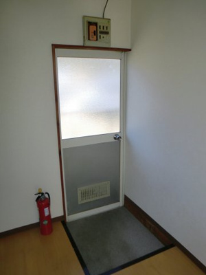 【玄関】 | 吉田ハイツ | ＜吉田ハイツ＞