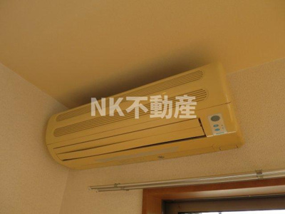 【設備】 | アルカサールYOSHIYANI弐番館（アルカサールヨシタニ）（若江岩田賃貸） | エアコン付きです