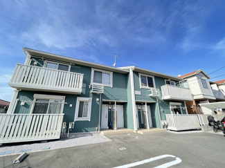【外観】 | ペットOK♪ワンちゃん・猫ちゃんと一緒に暮らせる2階建てアパートです☆小田急線「新百合ヶ丘」駅まで徒歩圏内！