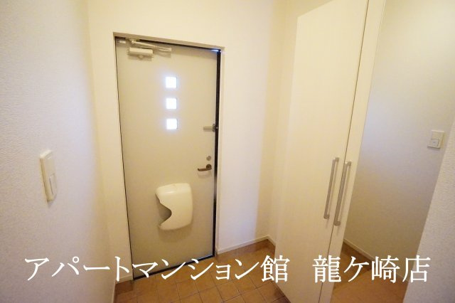 アイランドヒルズアミビヨンドの玄関