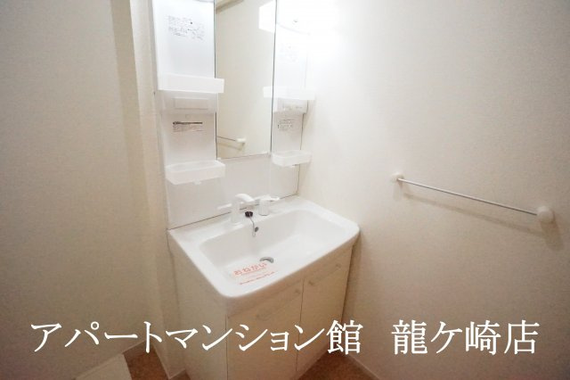 アイランドヒルズアミビヨンドの独立洗面台
