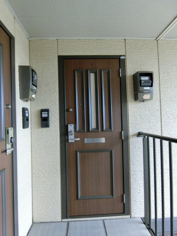 イーグルス・アイB棟の玄関