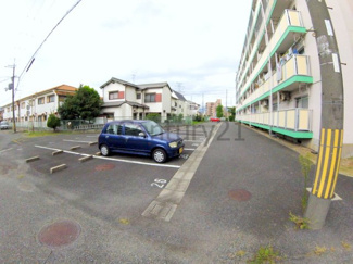【駐車場】