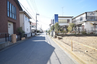 【前面道路含む現地写真】 | 建築条件無しの売地（土地）なので、お好きなハウスメーカー（大和ハウスさん・へーベルさん・パナホームさん・三井ホームさん）等など。坪数もあり、容積率も100％あるのでしっかり建てれます☆