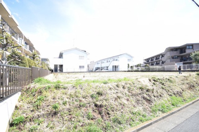 【外観】 | MLH石川４丁目５棟-NO.5【条件付売地（土地）】 | 石川小学校まで約500ｍ。滝の沢中学校まで約170ｍと、この学区を希望されている方は必見です。区画整理地なので街並みも良く、すっきりとした環境です☆