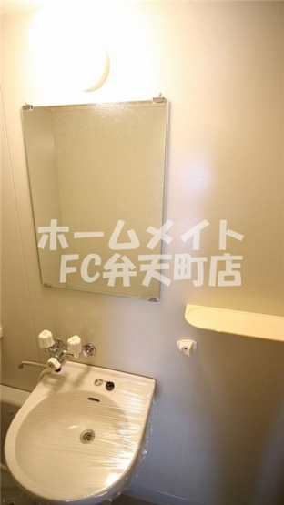 【洗面所】 | 明るい洗面所です