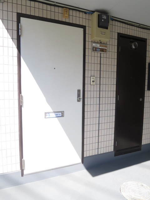 エトワール美住のエントランス