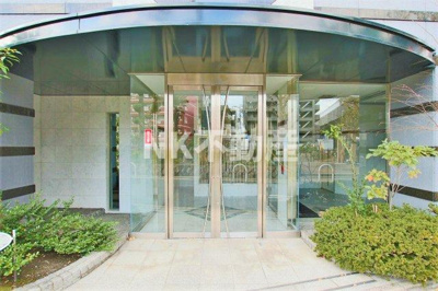 【エントランス】 | グラン・ドゥ・ルイ（高井田賃貸） | ゆとりのあるエントランスです