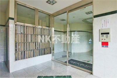 【エントランス】 | グラン・ドゥ・ルイ（高井田賃貸） | 落ち着いたエントランスです