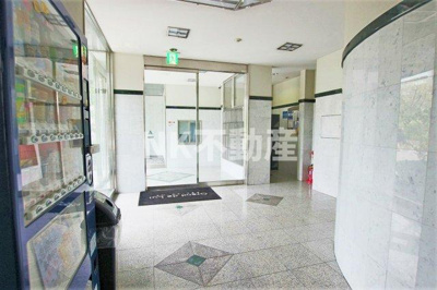 【ロビー】 | グラン・ドゥ・ルイ（高井田賃貸） | 建物の内部です