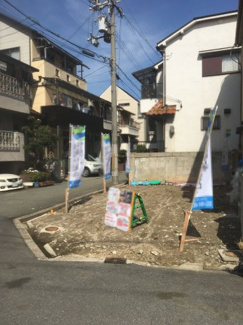 【前面道路含む現地写真】
