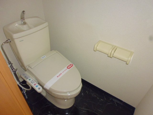 ダカーポのトイレ|温水洗浄便座