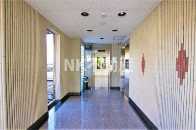 【ロビー】 | メゾンプランシェール | 建物の内部です