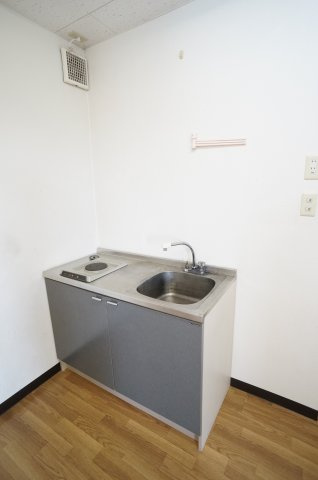 中央ビル3階のキッチン