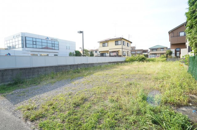 中央ビル3階の駐車場