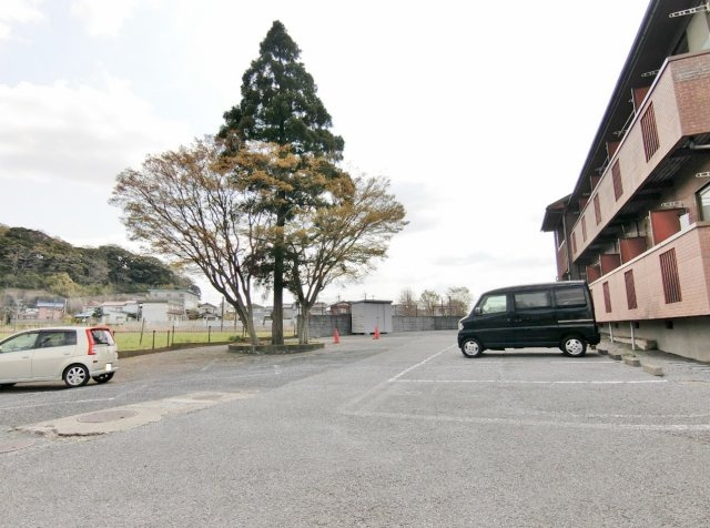 メゾンドール大網の駐車場
