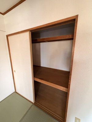 【収納】 | シェリール北原台 | 和室6帖には押入が完備されています