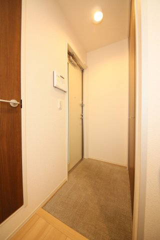 セジュール・サイト　Ａ棟の玄関