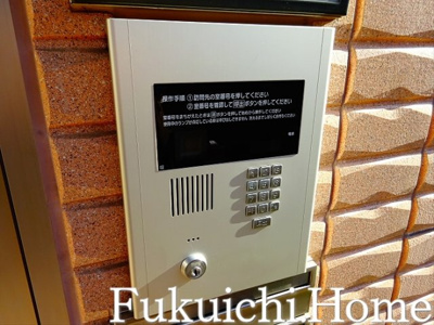 【エントランス】 | ラ・ファミーユ