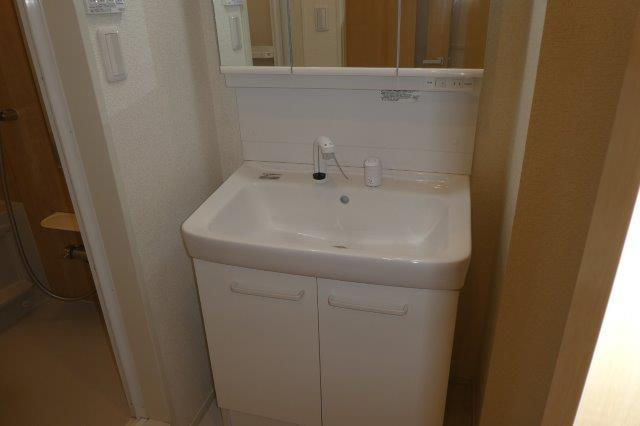 バイオレット真備Ｎｏ．２の洗面所|シャンプードレッサー