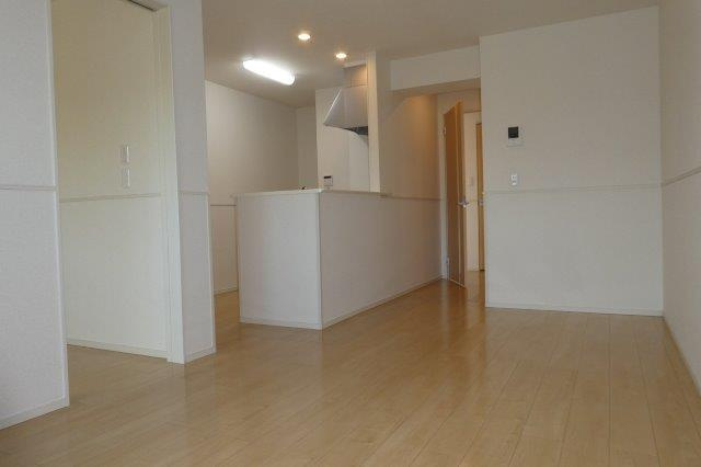 バイオレット真備Ｎｏ．２の居間・リビング