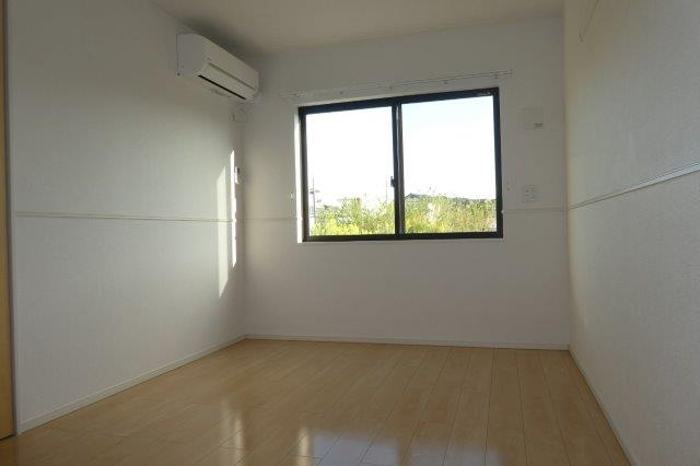 バイオレット真備Ｎｏ．２の寝室|洋室