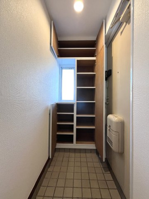 【玄関】 | メッツレジデンス三郷壱番館