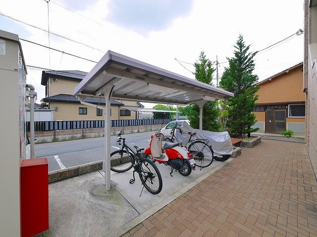 レジェンドール　西の京のその他共用部分|自転車置き場
