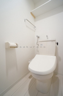 【トイレ】 | North Points発寒(ノースポイント発寒) | 清潔感を重視したトイレには、さわやかな使用感を味わえる温水洗浄便座を標準装備。