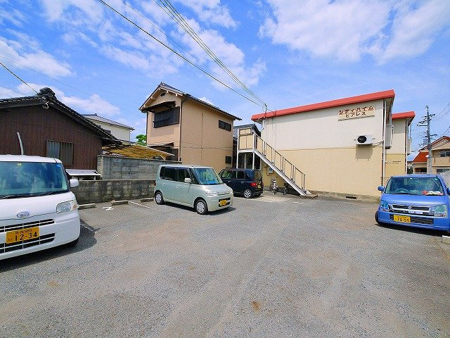 シティハイムピアレスの駐車場