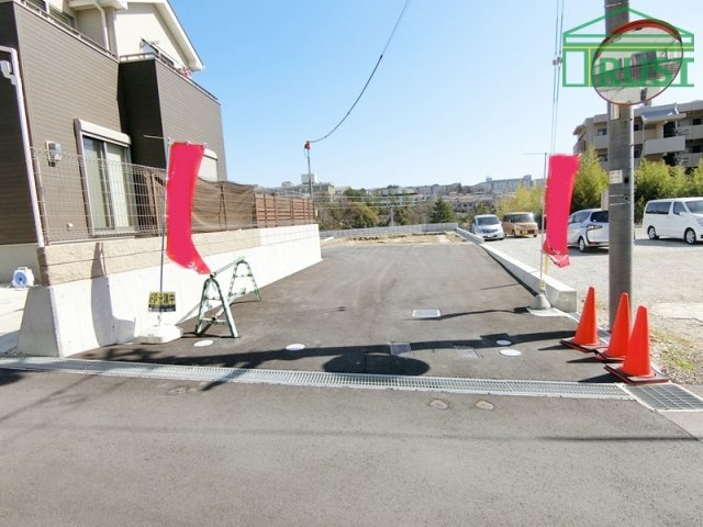 明石市東山町新築戸建の前面道路含む現地写真|３月６日に撮影したものです。
