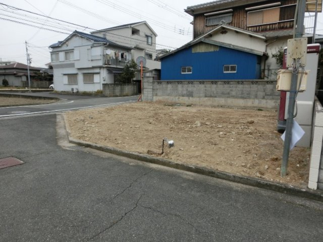 ＪＲ魚住駅北側　魚住町西岡　新築一戸建の前面道路含む現地写真