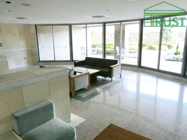 グランプレステージ明石西Ⅲ　明石市　魚住町清水のエントランス|建物の内部です